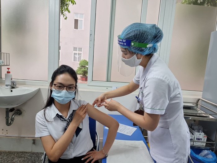 Chủ tịch Hà Nội yêu cầu minh bạch việc tiêm vaccine Covid-19 - Ảnh 1.
