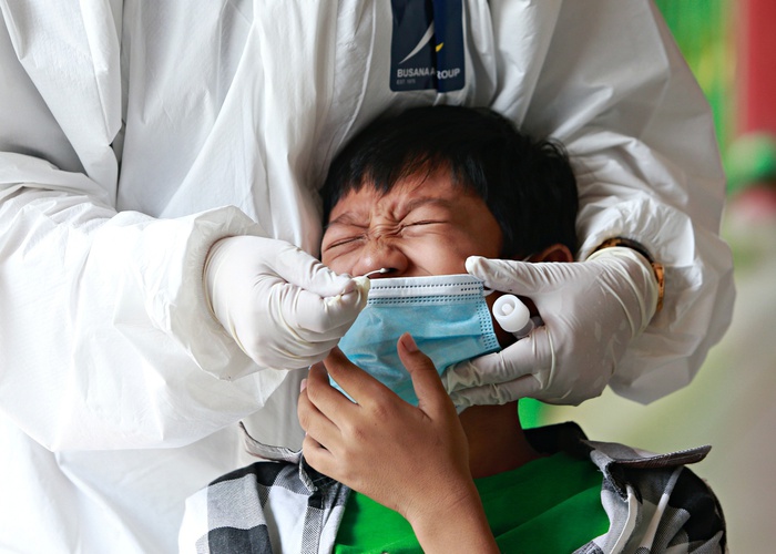 Trẻ em đang chết dần chết mòn khi đại dịch Covid-19 gia tăng ở Indonesia - Ảnh 4.