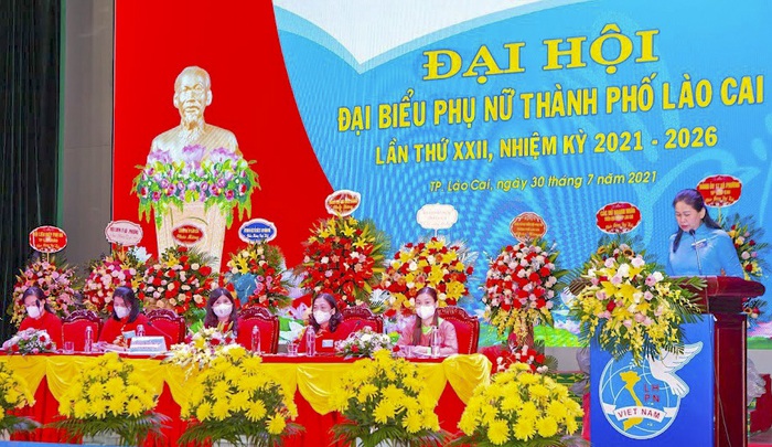 Bà Đồng Tố Nga tái đắc cử Chủ tịch Hội LHPN TP Lào Cai  - Ảnh 1.
