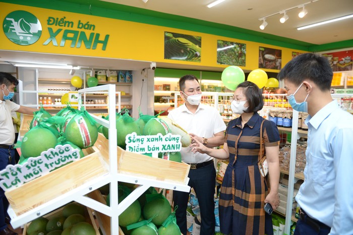 Mở cửa các “Điểm bán xanh” hỗ trợ tiêu thụ nông sản trong mùa dịch  - Ảnh 1.