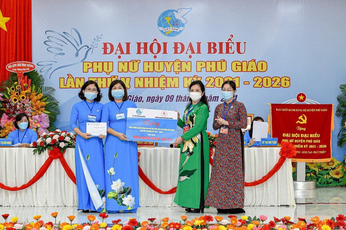 Bình Dương: Phụ nữ Phú Giáo quyết tâm xây dựng huyện nông thôn mới nâng cao - Ảnh 1.