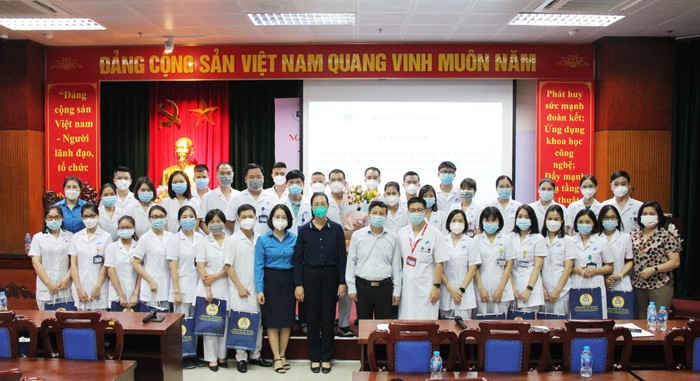 34 y, bác sĩ Bệnh viện Da liễu TƯ xuất quân đợt 2 chi viện TPHCM - Ảnh 1.
