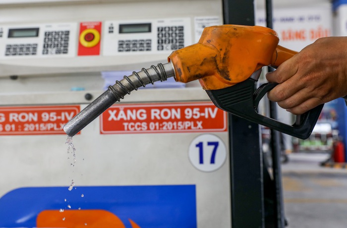 Giá xăng giữ ổn định, giá dầu giảm từ 15h hôm nay - Ảnh 1.