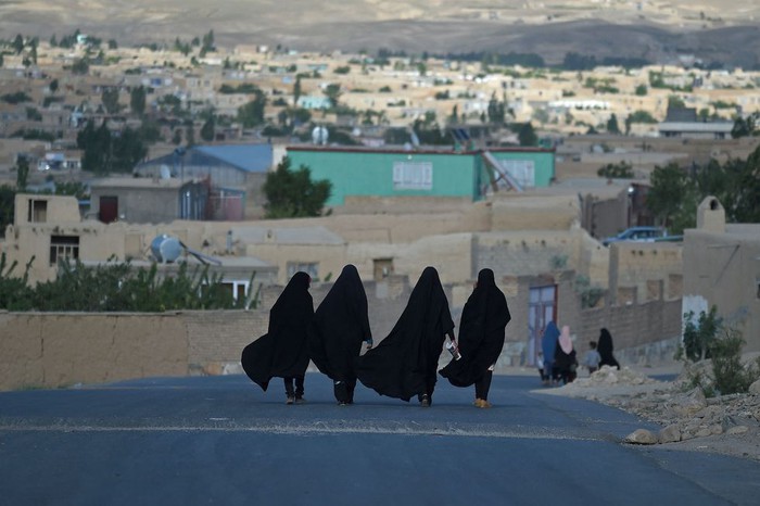 Hiện thực tàn khốc phụ nữ Afghanistan đang phải đối mặt - Ảnh 1.