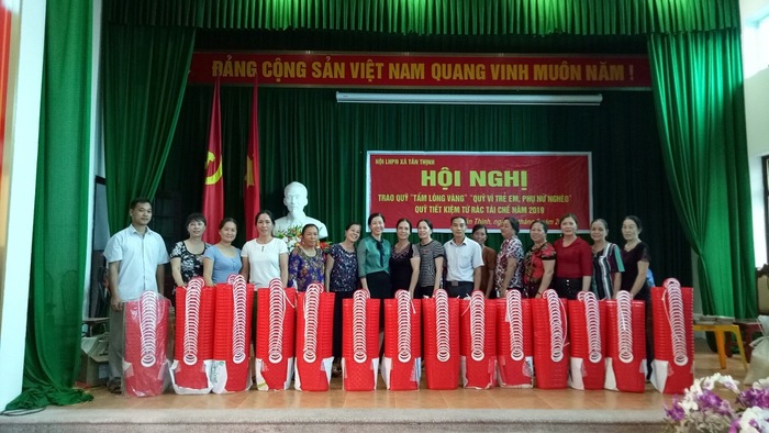 Phụ nữ huyện Lạng Giang nâng cao hiệu quả “Ngày chủ nhật xanh” - Ảnh 1.