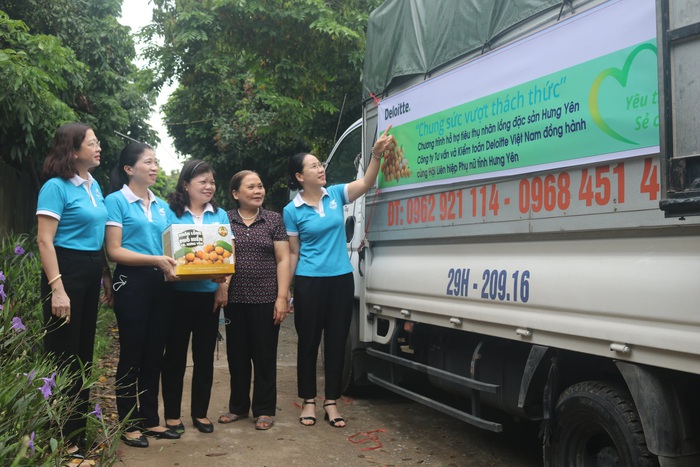 Hội LHPN tỉnh Hưng Yên chung tay hỗ trợ người dân tiêu thụ nông sản - Ảnh 2.