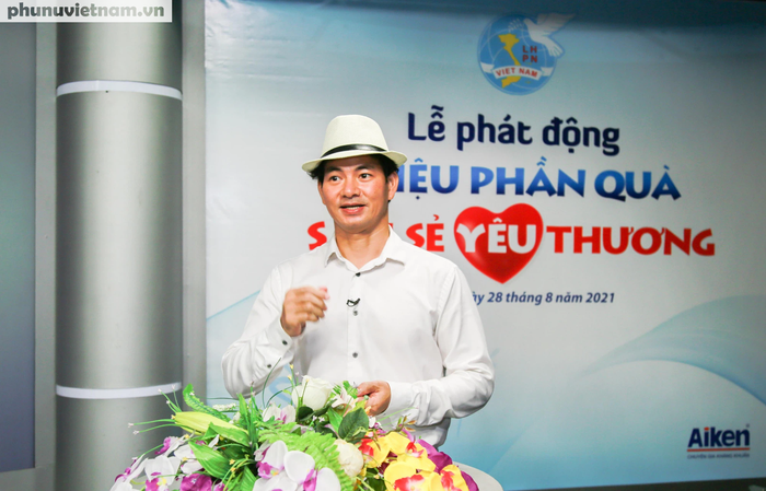 Hội LHPN Việt phát động chương trình “Triệu phần quà san sẻ yêu thương” - Ảnh 2.