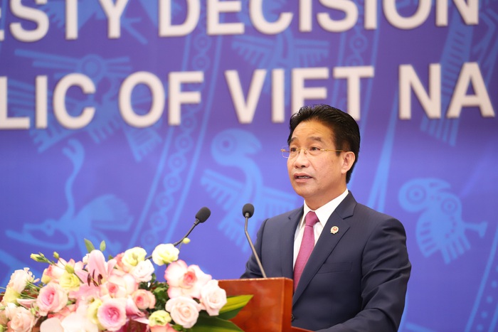 Ông Phạm Thanh Hà - Phó Chủ nhiệm Văn phòng Chủ tịch nước công bố Quyết định đặc xá năm 2021 của Chủ tịch nước Nguyễn Xuân Phúc