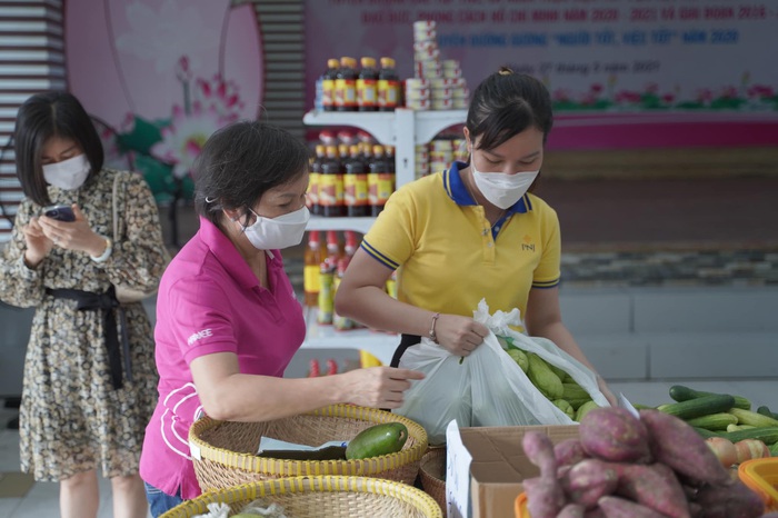 Hiệp hội nữ doanh nhân Việt Nam chia lửa cùng cả nước chống dịch - Ảnh 2.