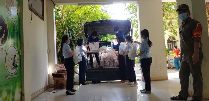 5.000 suất quà sẻ chia đến hội viên phụ nữ Đà Nẵng - Ảnh 2.