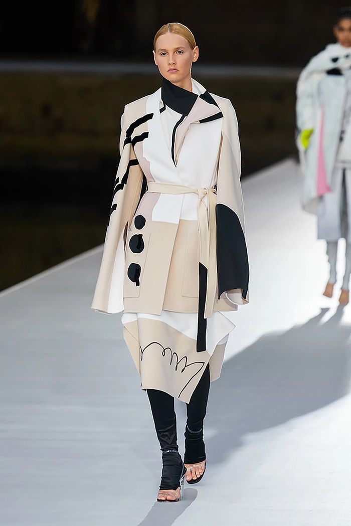 Rực rỡ sắc màu Valentino Couture Thu Đông 2021 - Ảnh 3.