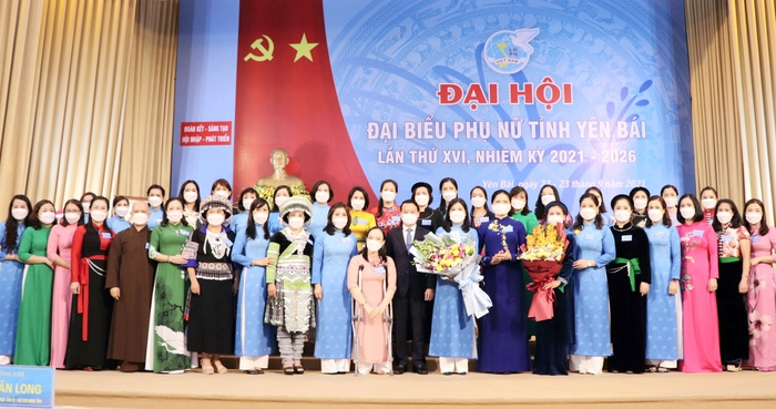 Bà Nguyễn Thị Bích Nhiệm tái đắc cử Chủ tịch Hội LHPN tỉnh Yên Bái nhiệm kỳ 2021-2026 - Ảnh 1.