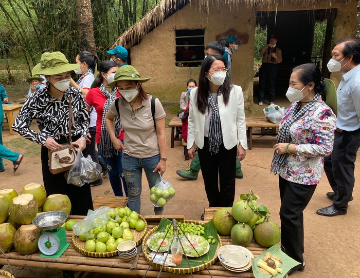 TPHCM tổ chức du lịch an toàn, mở dần từng điểm đến - Ảnh 1.