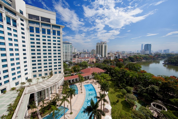 Hàng loạt khách sạn hạng sang tung giá ưu đãi hút khách Việt dịp Tết 2022 - Ảnh 2.