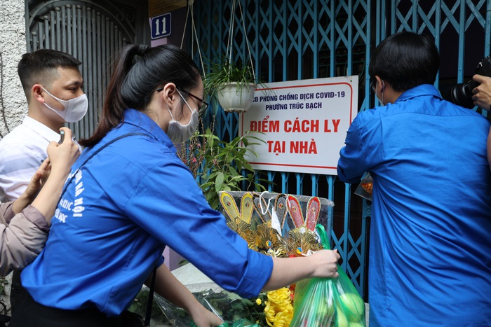 Hà Nội: UBND phường Trúc Bạch đồng hành, hỗ trợ người dân trong dịp Tết Nguyên đán Nhâm Dần năm 2022 - Ảnh 1.