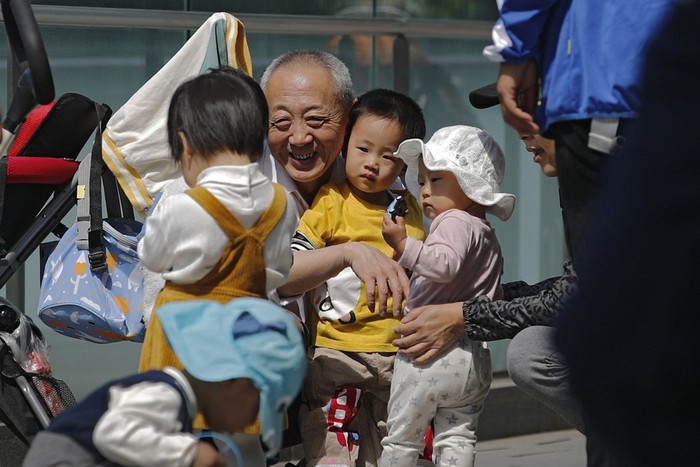 Trung Quốc: 5 cách giải quyết tình trạng tỷ lệ sinh thấp  - Ảnh 2.