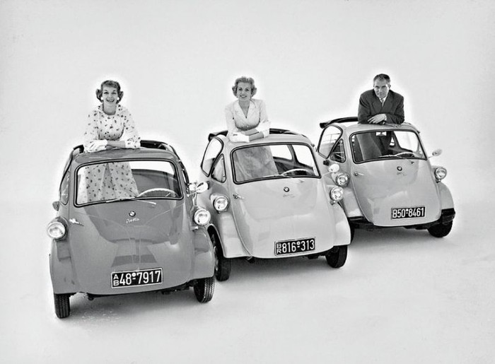 Isetta: Chiếc xe bong bóng mang tính biểu tượng của những năm 1950, được coi là chiếc xe siêu nhỏ đầu tiên trên thế giới - Ảnh 1.