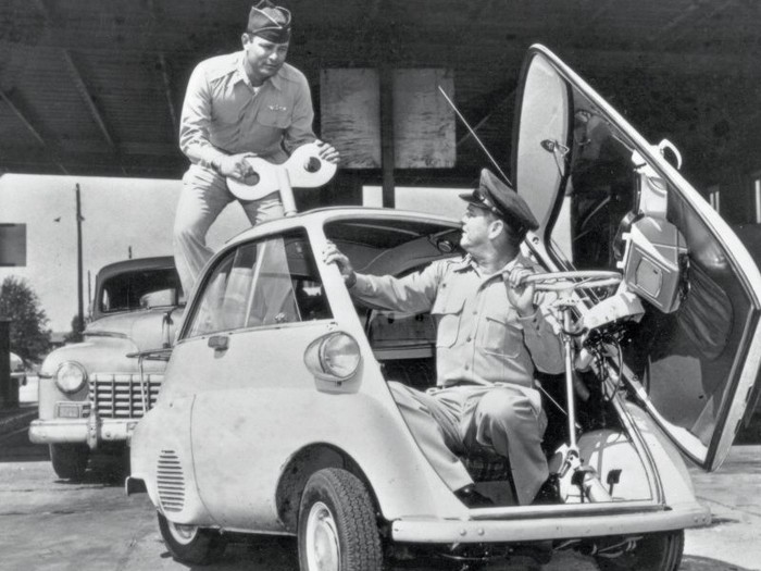 Isetta: Chiếc xe bong bóng mang tính biểu tượng của những năm 1950, được coi là chiếc xe siêu nhỏ đầu tiên trên thế giới - Ảnh 5.