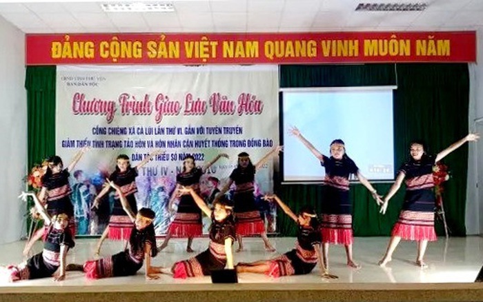 Tuyên truyền phòng chống tảo hôn lồng ghép giao lưu văn hóa Cồng chiêng ở Phú Yên