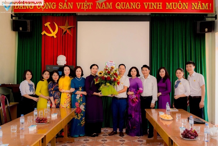 Chủ tịch Hội LHPN Việt Nam Hà Thị Nga thăm và làm việc tại Hải Phòng - Ảnh 8.