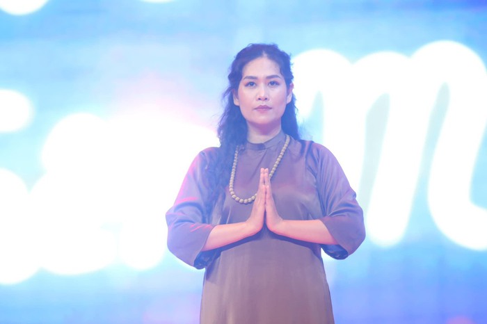 Diễn viên Hà Hương vào vai người mẹ trong MV &quot;Mẹ là Phật từ bi&quot;