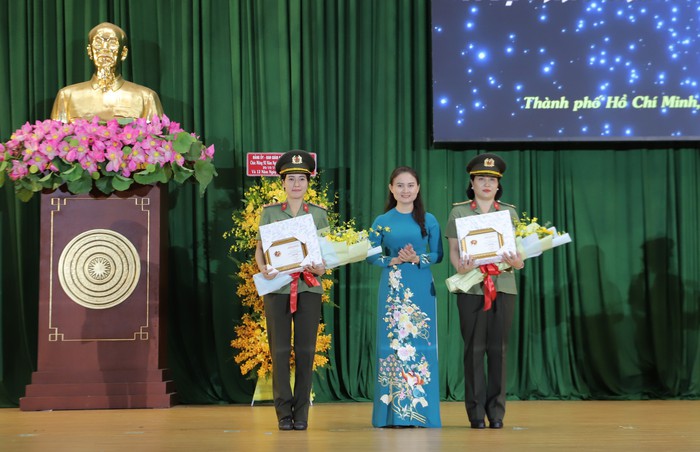Tôn vinh phụ nữ Việt Nam qua hội thi dẫn chương trình - Ảnh 2.