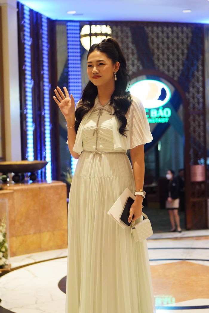 Hương Giang cùng dàn sao Việt đổ bộ hôn lễ Phương Nga - Bình An tại Hà Nội  - Ảnh 4.