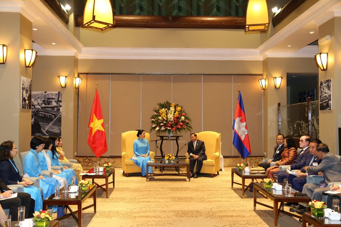 Toàn cảnh buổi tiếp xã giao Đoàn Chủ tịch Thượng viện Campuchia