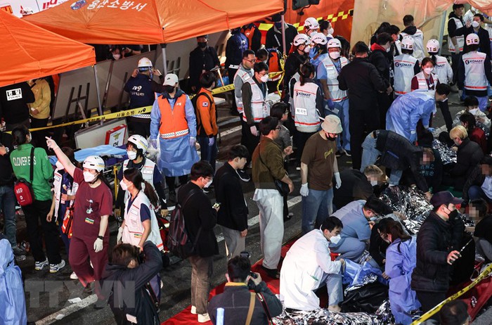 Vụ giẫm đạp kinh hoàng ở Seoul: Ít nhất 146 người đã thiệt mạng - Ảnh 7.