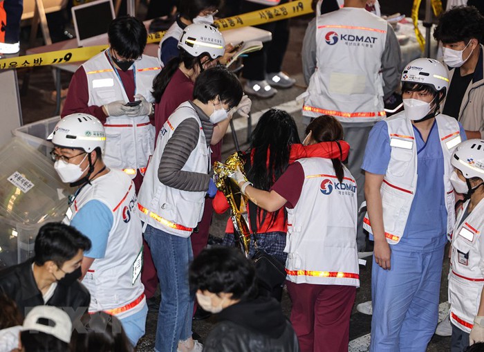 Vụ giẫm đạp kinh hoàng ở Seoul: Ít nhất 146 người đã thiệt mạng - Ảnh 6.