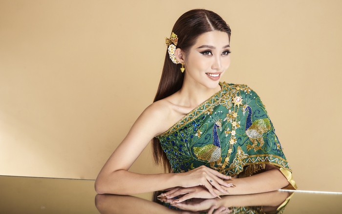 Chế Nguyễn Quỳnh Châu diện trang phục Thái Lan, gửi lời cảm ơn đến chủ tịch Hoa hậu Hoà bình quốc tế