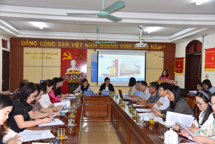 Phó Chủ tịch Hội LHPN Việt Nam: &quot;Cần khẳng định vai trò của phụ nữ trong xây dựng NTM&quot; - Ảnh 1.