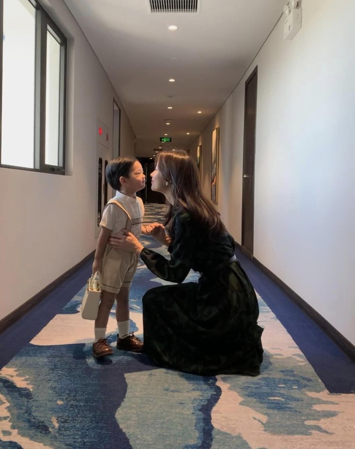 Hoa hậu Đặng Thu Thảo tiết lộ tính cách 2 nhóc tỳ qua một khoảnh khắc ngọt ngào  - Ảnh 5.