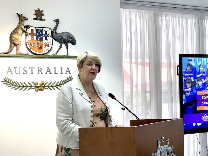 bà Chrisine Clarke CSC - Đại sứ Australia về Phụ nữ và Trẻ em gái