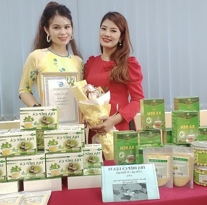 Người phụ nữ Tày đưa sản phẩm Trà diếp cá vào thị trường trà Việt - Ảnh 1.