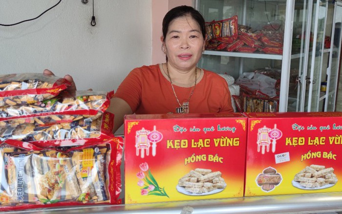https://phunuvietnam.mediacdn.vn/thumb_w/700/179072216278405120/2022/11/12/keo-lac-1-16682216341181633146241-0-125-720-1277-crop-1668221655858563080455-129-0-720-945-crop-16682251161851392481106.jpg