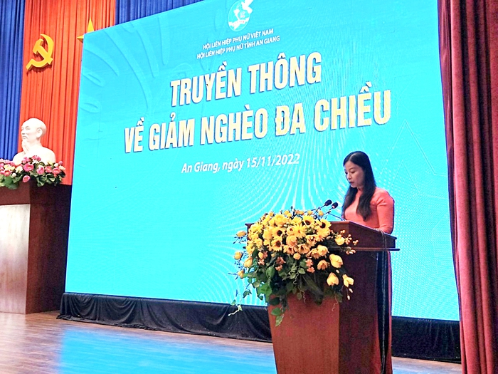 Hội LHPN Việt Nam tổ chức chương trình truyền thông về giảm nghèo đa chiều năm 2022 tại An Giang - Ảnh 2.
