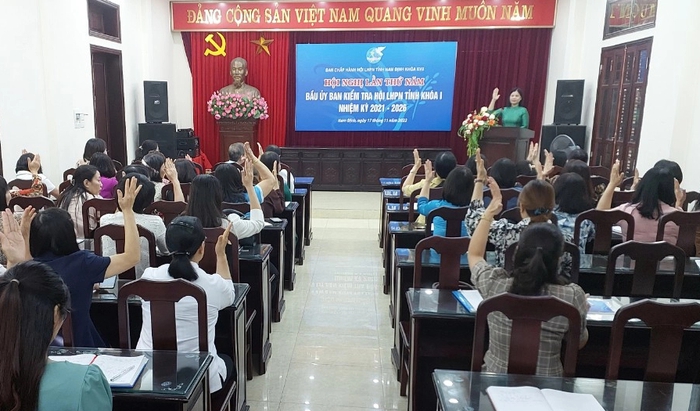 Nam Định: Bầu Ủy ban Kiểm tra Hội LHPN tỉnh khóa I - Ảnh 1.