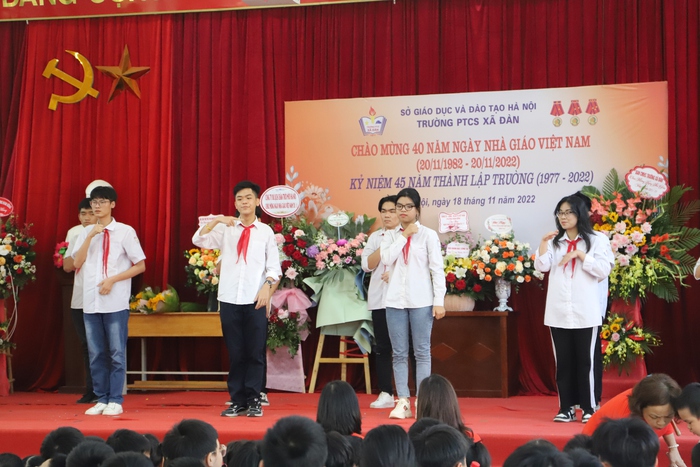 Phát động cuộc thi Mỹ thuật cho học sinh yếu thế với chủ đề Bữa cơm gia đình ngày Tết mùa 1 - năm 2022 - Ảnh 1.