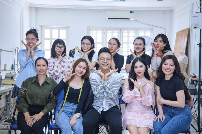NTK Nguyễn Minh Tuấn cùng các học trò