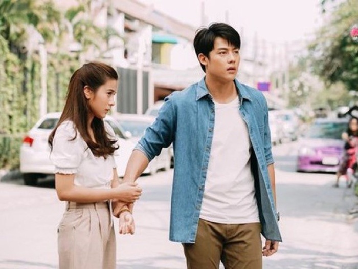 Trên đường đi đăng ký kết hôn với người mới thì gặp chồng cũ, anh đáp 1 câu tôi hủy hôn luôn
