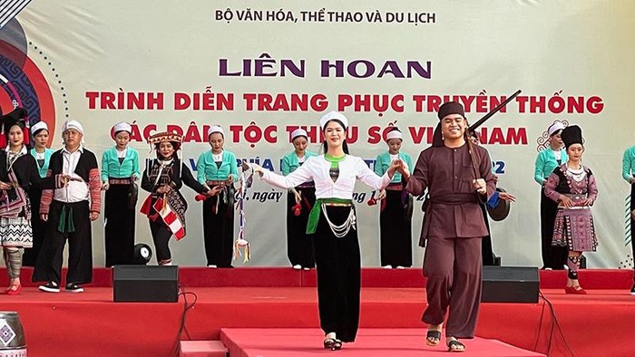 Khai mạc Liên hoan trình diễn trang phục truyền thống các dân tộc thiểu số Việt Nam khu vực phía Bắc