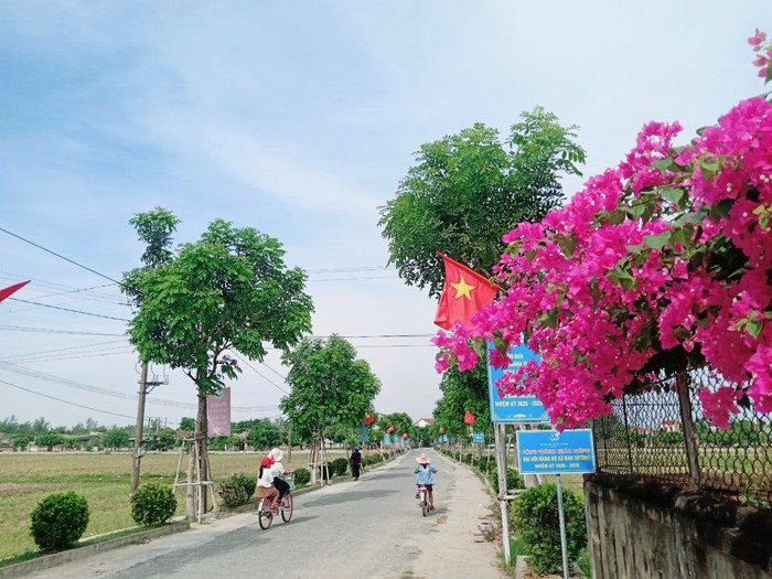 Chị em phụ nữ tay bai, tay cuốc chung tay xây dựng NTM trên quê hương Đại thi hào Nguyễn Du - Ảnh 6.