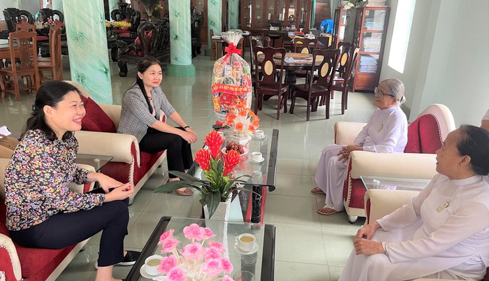 Lãnh đạo TW Hội LHPN Việt Nam thăm nữ chức sắc tại Hội thánh Cao Đài Tòa thánh Tây Ninh - Ảnh 3.