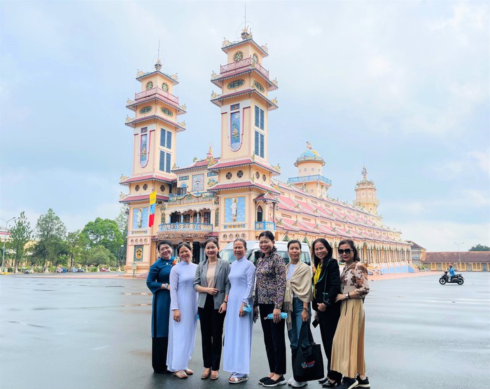 Lãnh đạo TW Hội LHPN Việt Nam thăm nữ chức sắc tại Hội thánh Cao Đài Tòa thánh Tây Ninh - Ảnh 4.