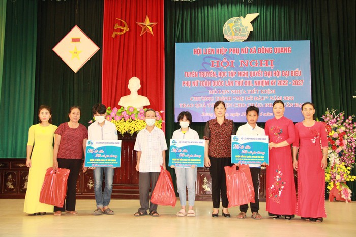 Thái Bình: Lan toả tấm lòng nhân ái giúp phụ nữ nghèo và trẻ mồ côi ở Đông Quang  - Ảnh 1.