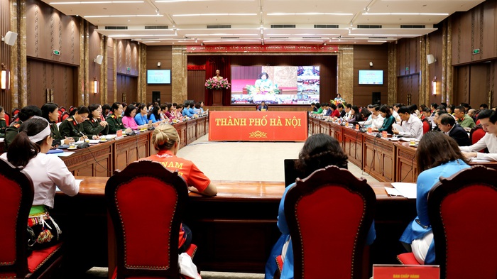Chủ tịch Hội LHPN Hà Nội: Tỷ lệ cán bộ nữ ở một số địa phương còn thấp - Ảnh 1.