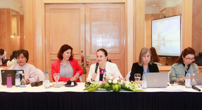 TƯ Hội LHPN Việt Nam gặp gỡ chuyên gia quốc tế trao đổi về pháp luật bình đẳng giới - Ảnh 1.