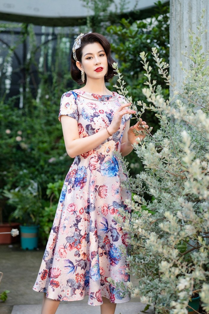 Diễn viên Lưu Huyền Trang khiến giới mộ điệu không rời mắt trong bộ sưu tập của thời trang Mecia - Ảnh 9.