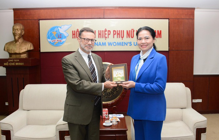 Australia - Việt Nam tăng cường hỗ trợ, hợp tác thúc đẩy bình đẳng giới - Ảnh 1.